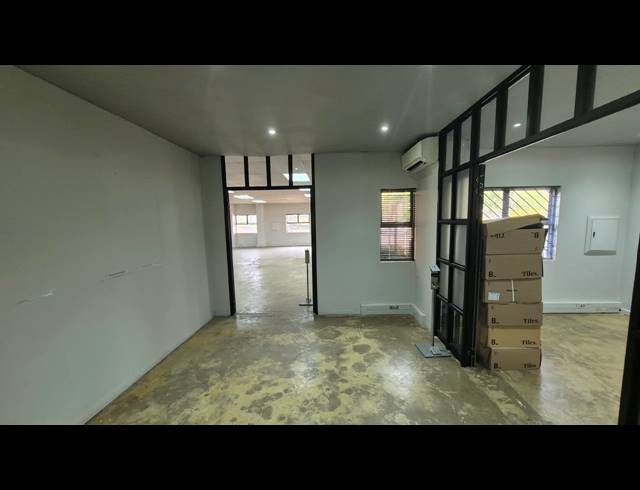 210M² OFFICE TO LET IN ERASMUSKLOOF